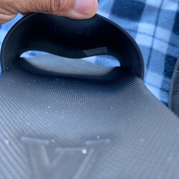 louis Vuitton slides 6 mens 9 women - Picture 7 of 7